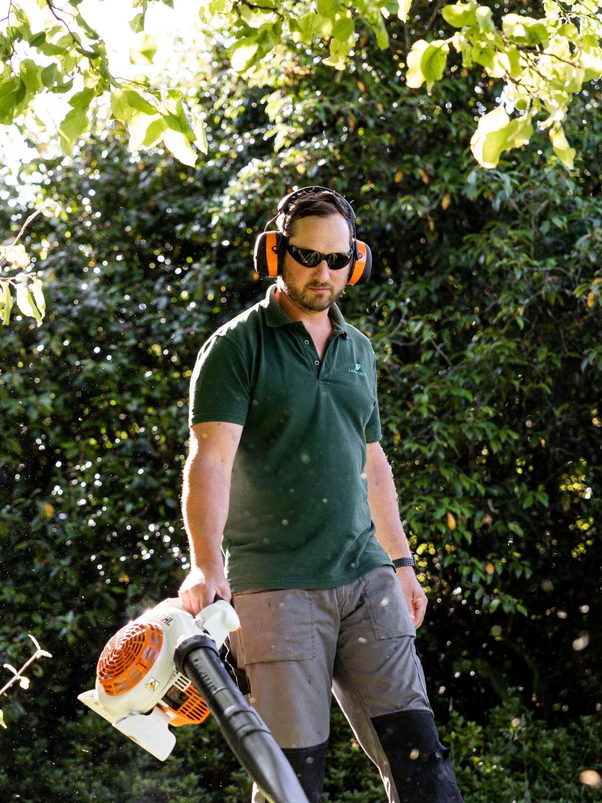 ISOtunes AIR DEFENDER EN 352 Leaf Blower